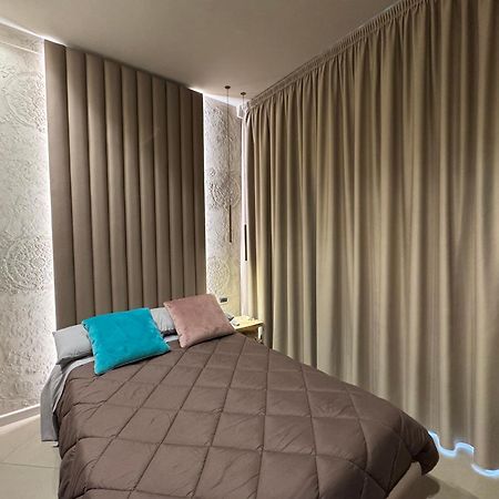 Tropicana Room 카세르타 외부 사진