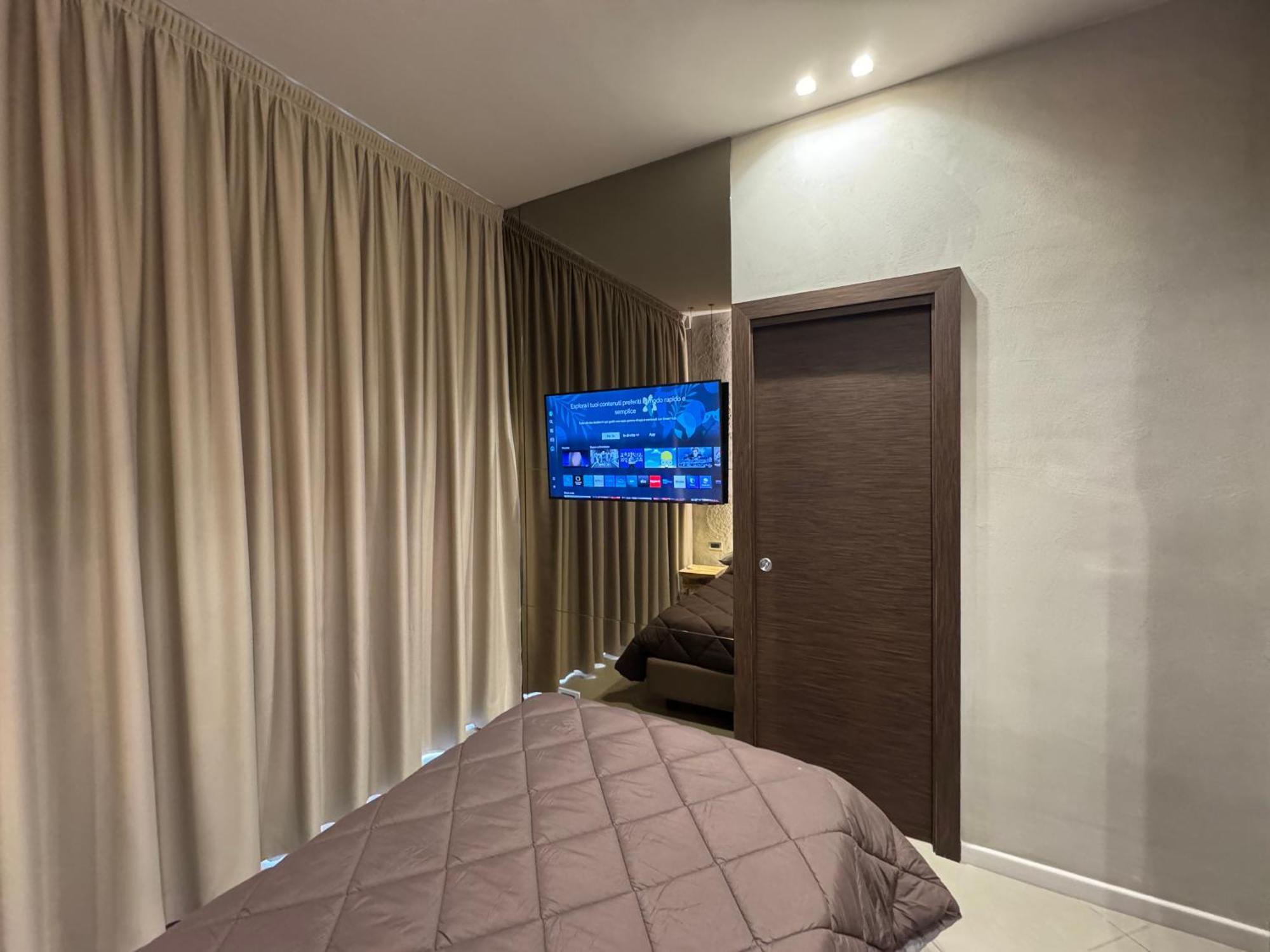 Tropicana Room 카세르타 외부 사진