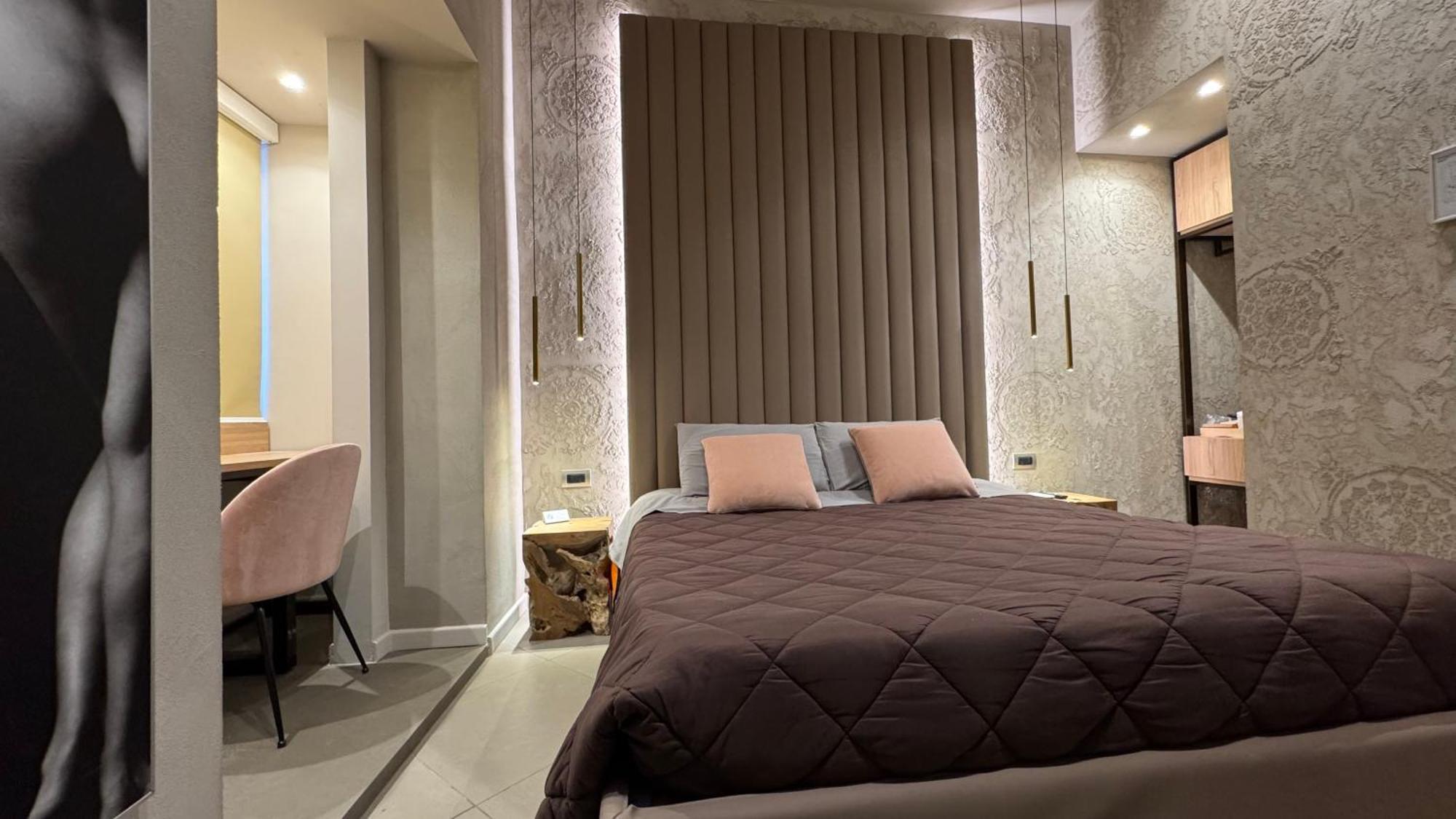 Tropicana Room 카세르타 외부 사진